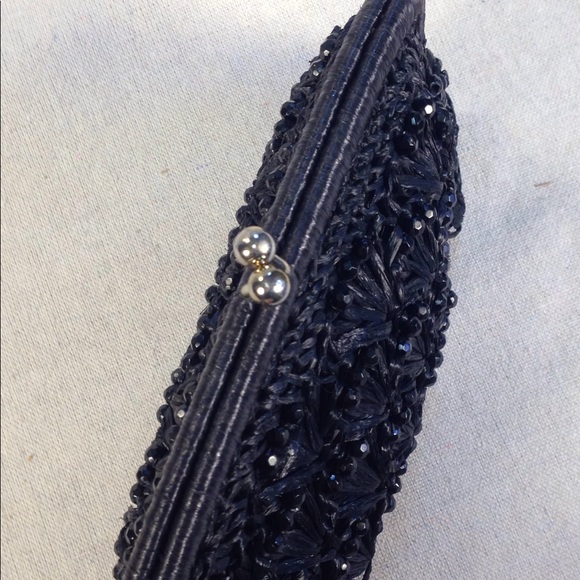 VINTAGE Woven Bead Japanese Clutch HOST PICK - Picture 4 of 7